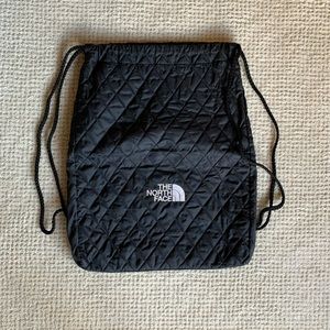 North Face Quilted Drawstring Bag Black!